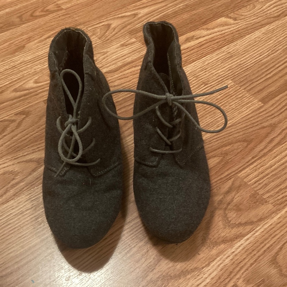 Size 7M barley wore good condition